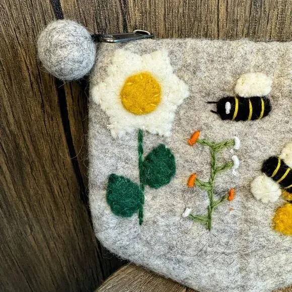Felted Wool Coin Purse Wallet Purse Bumblebee New FAST SHIP - Picture 2 of 4